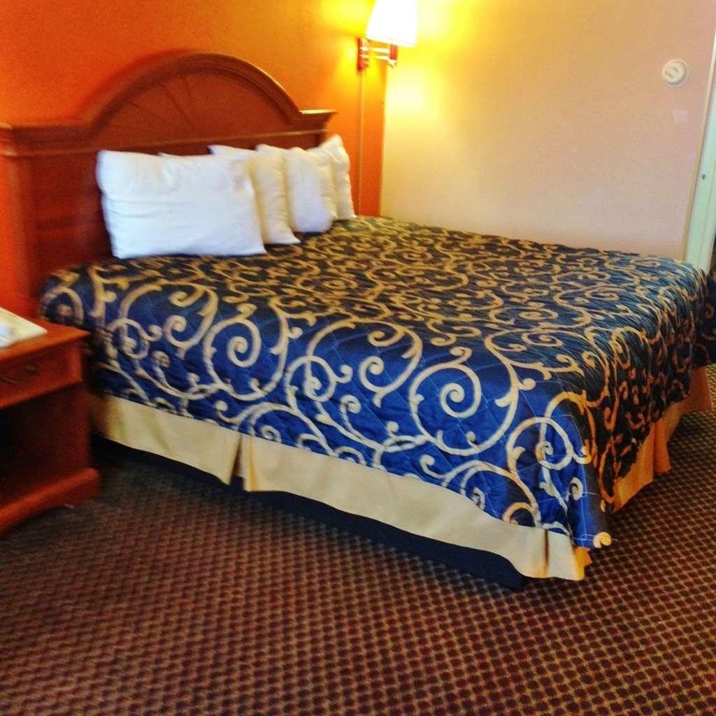 Americas Best Value Inn Forest Camera foto